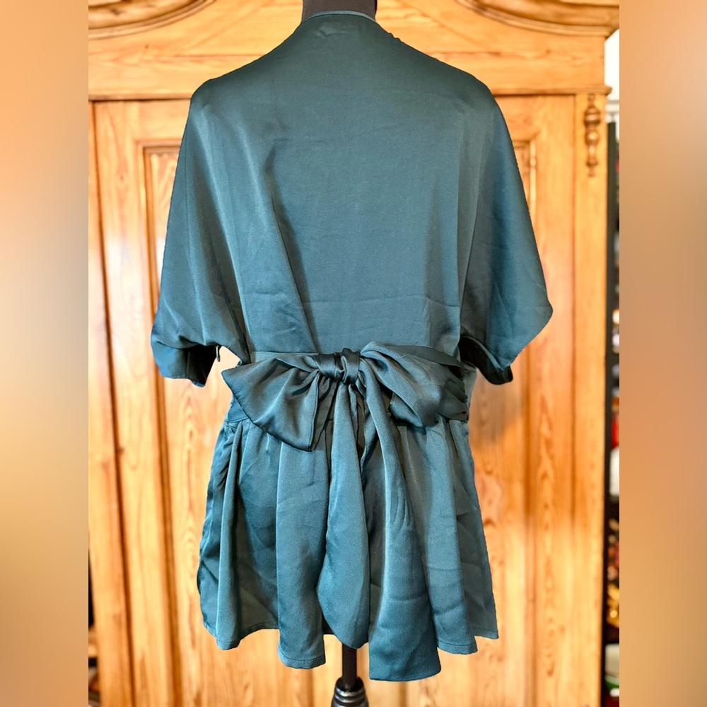 City Chic Faux Wrap Top Size 18W - Picture 6 of 10